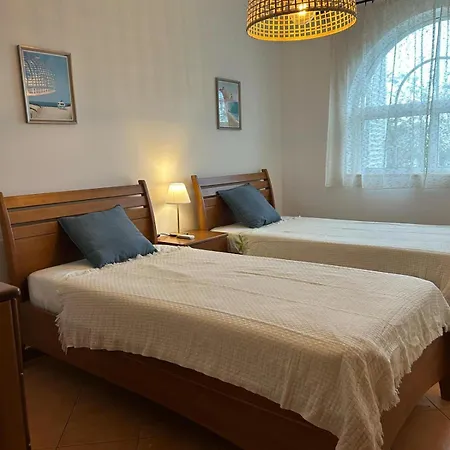 Garden- 2 Bedrooms-2pools-2 Balconies شقة تافيرا
