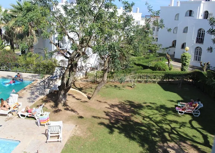 Apartman Garden- 2 Bedrooms-2pools-2 Balconies *